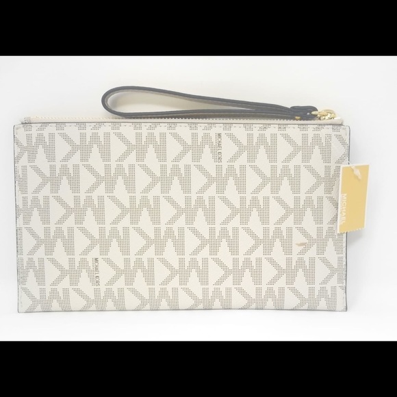 Michael Kors Vanilla PVC Heart Wristlet - Picture 3 of 4